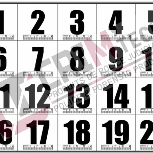Planches de chiffres blancs de 1 à 20 + règle de 4cm (x20)