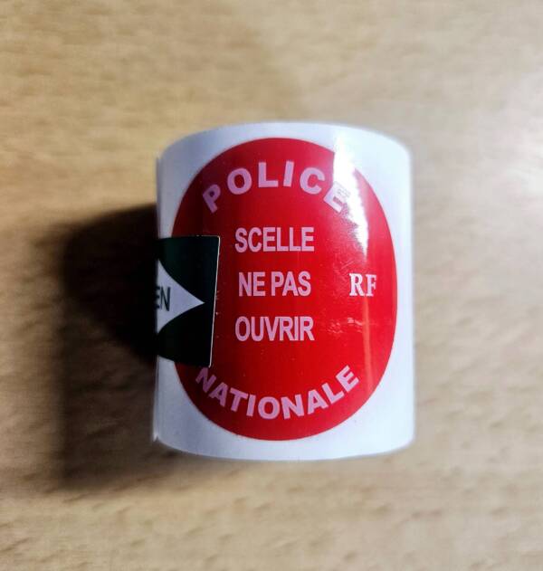 Pastilles à scellés INVIOLABLE avec écriture blanche "SCELLE NE PAS OUVRIR"