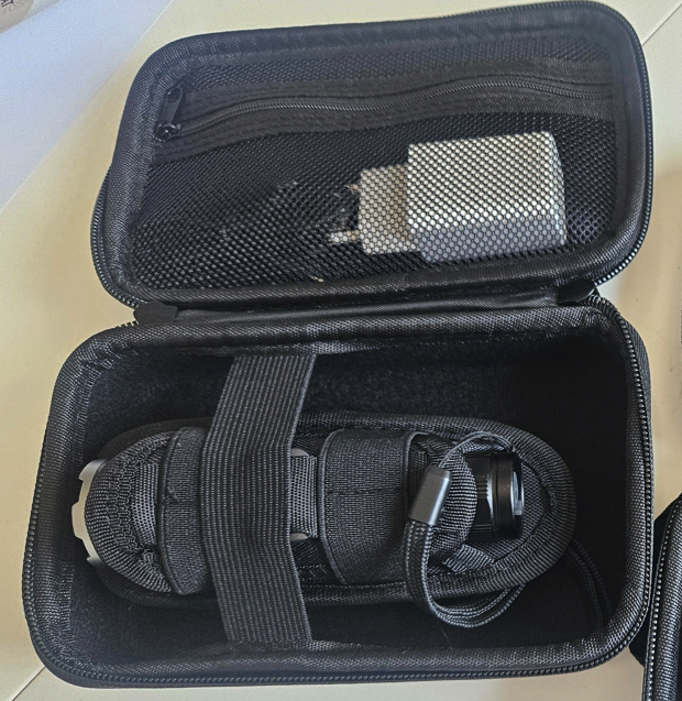 KIT COMPLET - Lampe torche tactique LED rechargeable (3000 lumens)